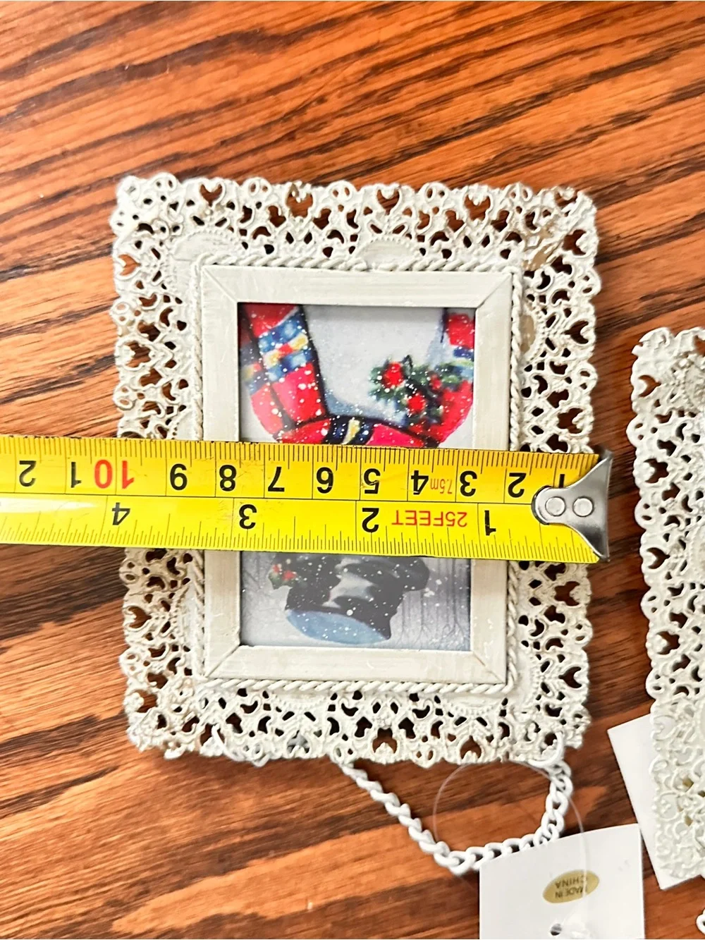 Lot of 2 metal 2x3 ornate white frames